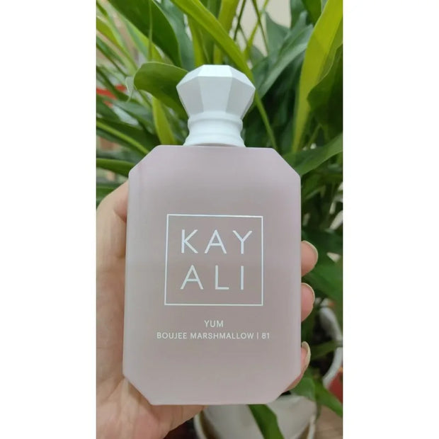Sweet Fruity Floral Notes Warm Woody Base Romantic Fragrance