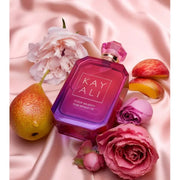 Sweet Fruity Floral Notes Warm Woody Base Romantic Fragrance