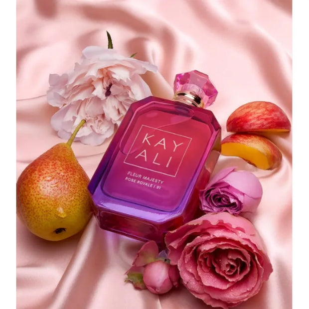 Sweet Fruity Floral Notes Warm Woody Base Romantic Fragrance