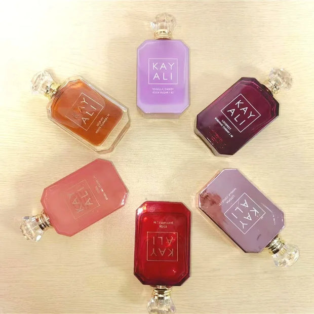 Sweet Fruity Floral Notes Warm Woody Base Romantic Fragrance