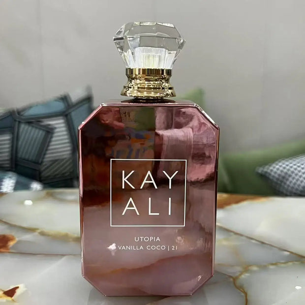 Sweet Fruity Floral Notes Warm Woody Base Romantic Fragrance