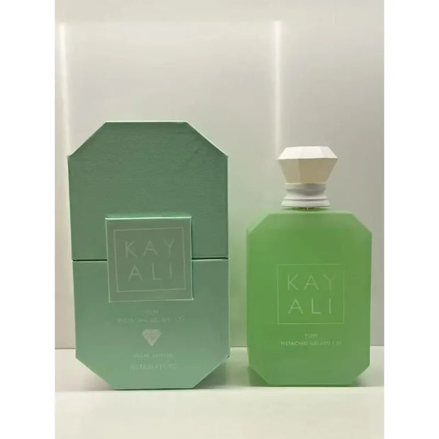 Sweet Fruity Floral Notes Warm Woody Base Romantic Fragrance